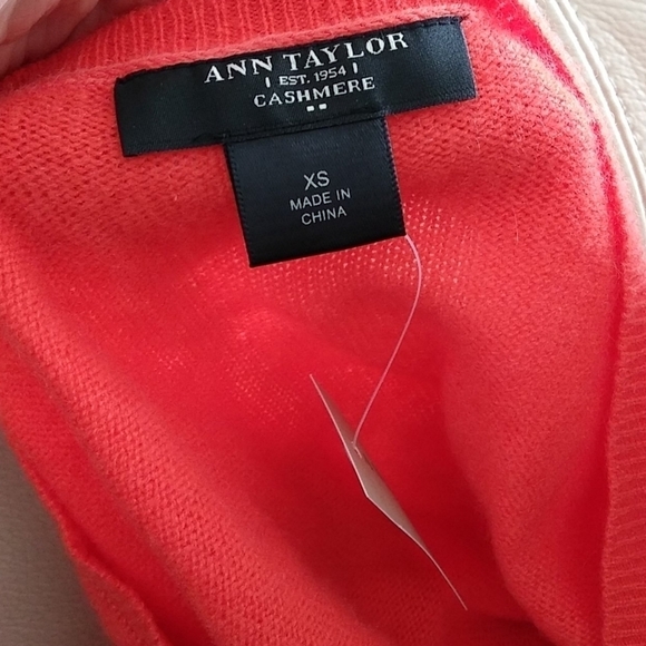 Ann Taylor 100% Cashmere V-neck sweater orange soft fall winter - Picture 3 of 8